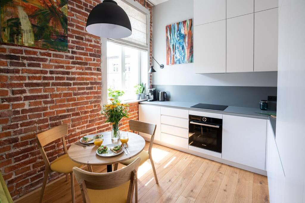 Elegant Apartment Luminis In Krakow'S Old City Exteriör bild