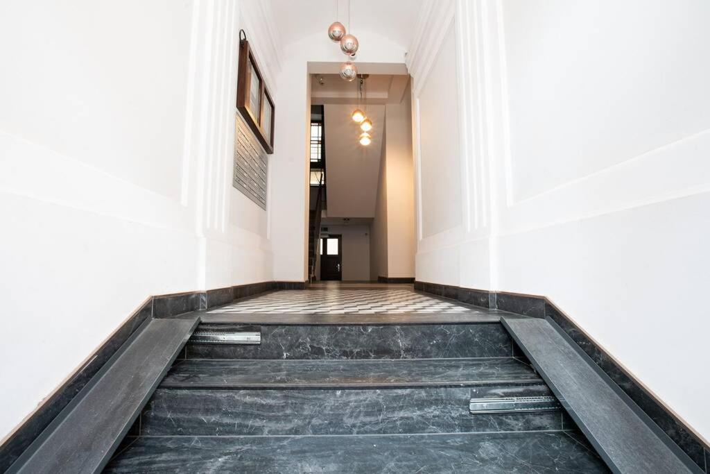 Elegant Apartment Luminis In Krakow'S Old City Exteriör bild